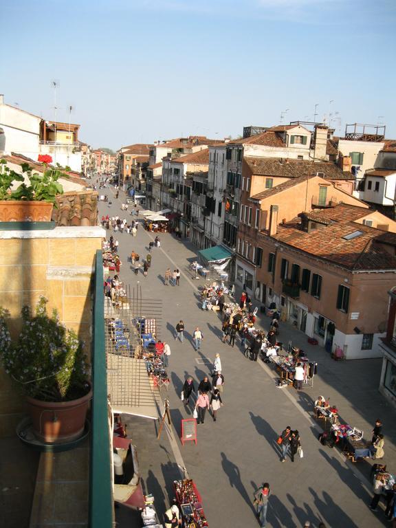 Ca' Delfina Holiday Home Venedig Zimmer foto