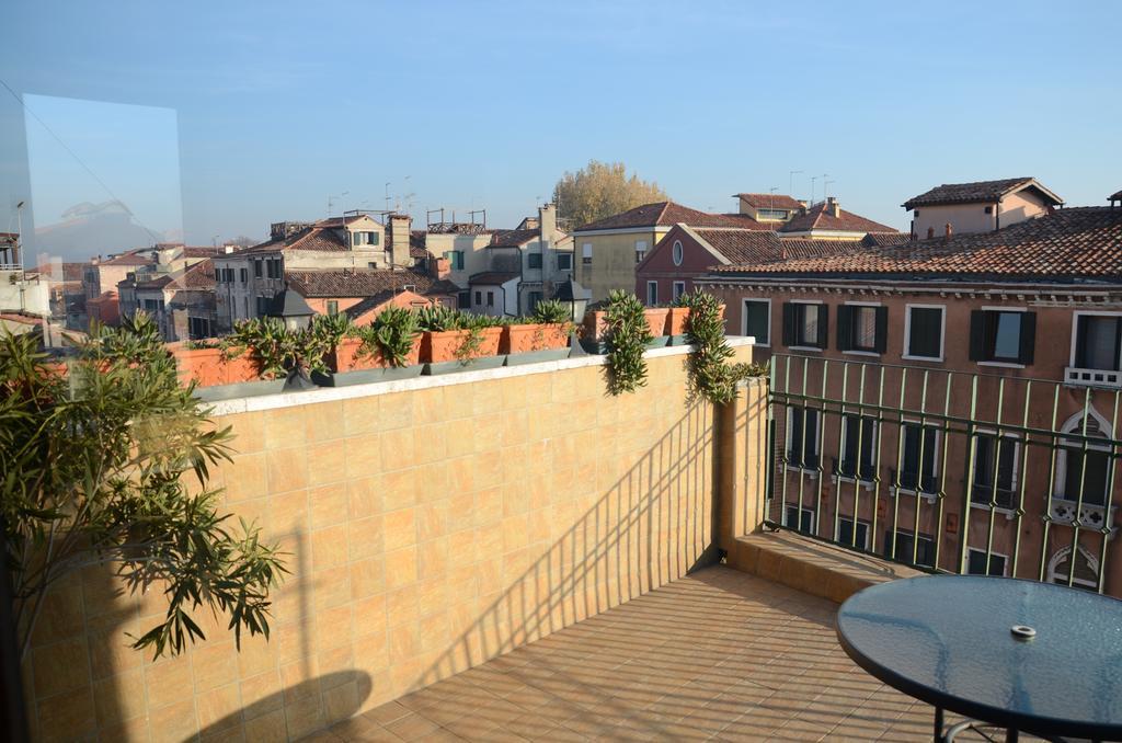 Ca' Delfina Holiday Home Venedig Exterior foto
