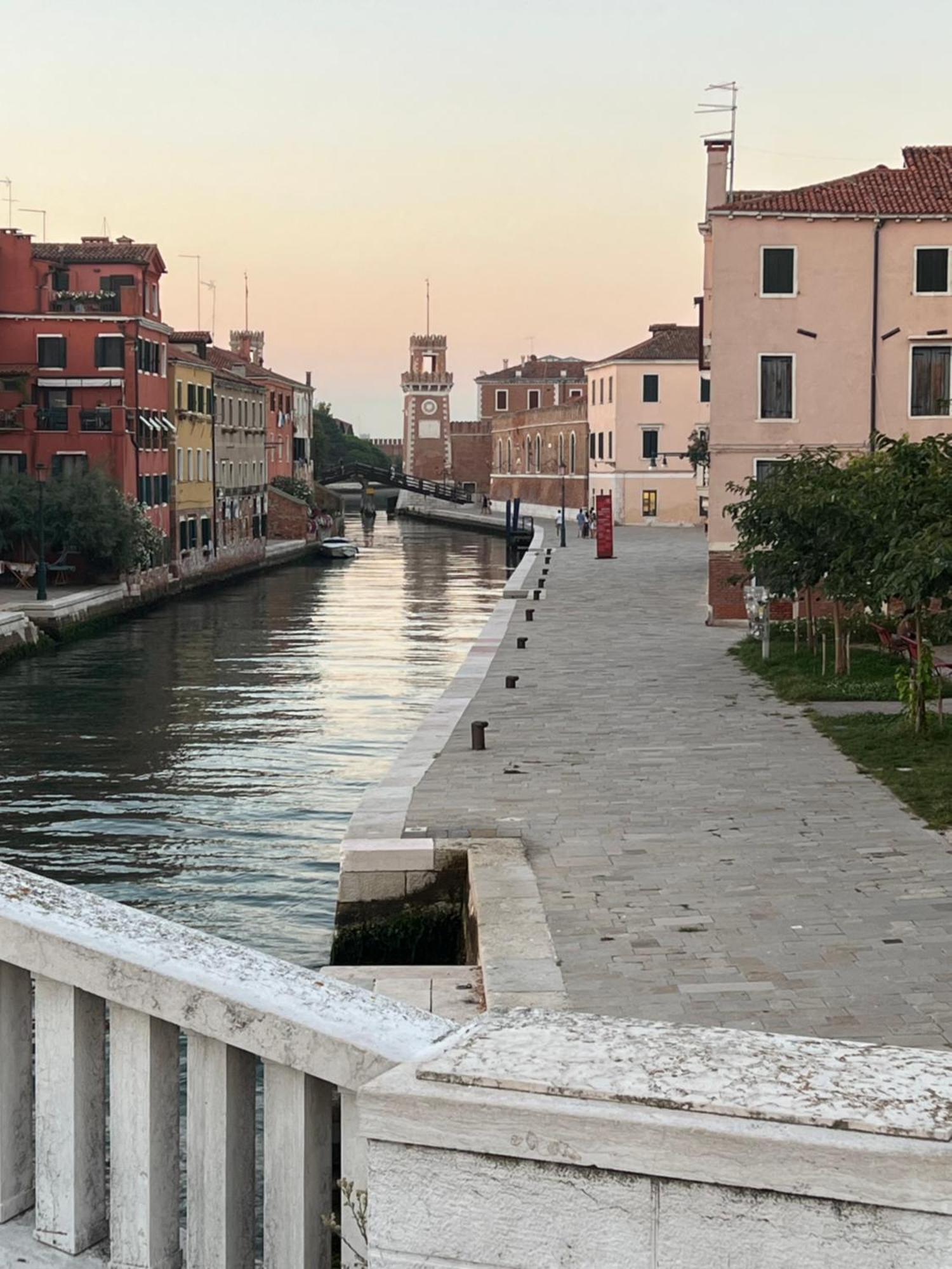 Ca' Delfina Holiday Home Venedig Exterior foto